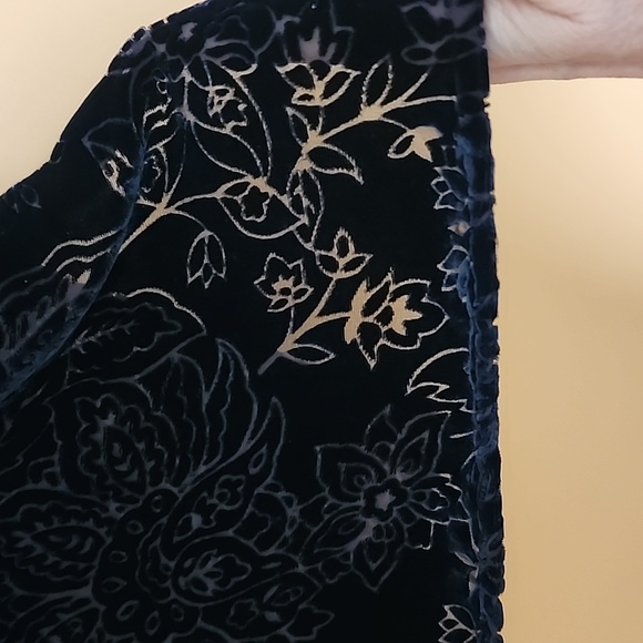 Women's Liz Claiborne Black Rayon Silk Bl end Devore (burnout) Shirt sz 6 - Picture 6 of 7